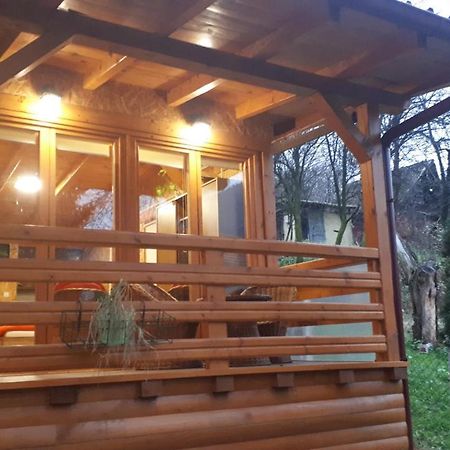 Obiteljski Apartman Borovi Visoko Ngoại thất bức ảnh