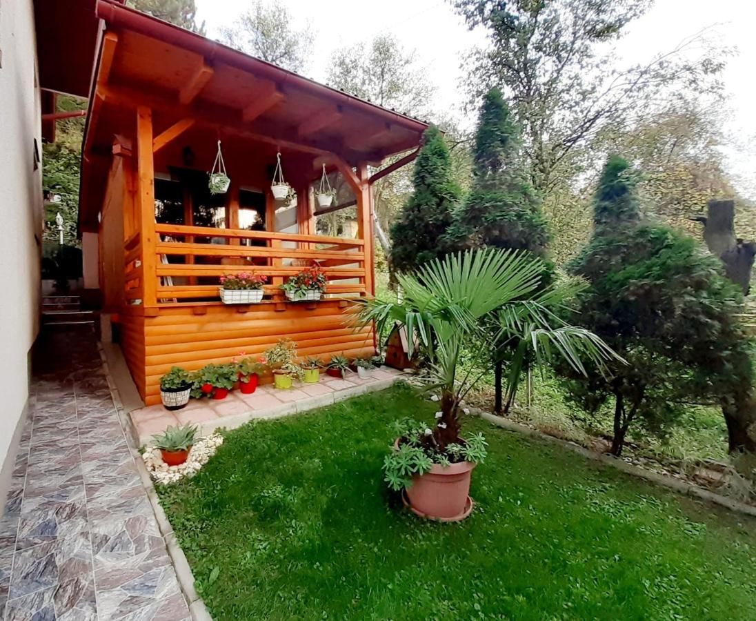 Obiteljski Apartman Borovi Visoko Ngoại thất bức ảnh