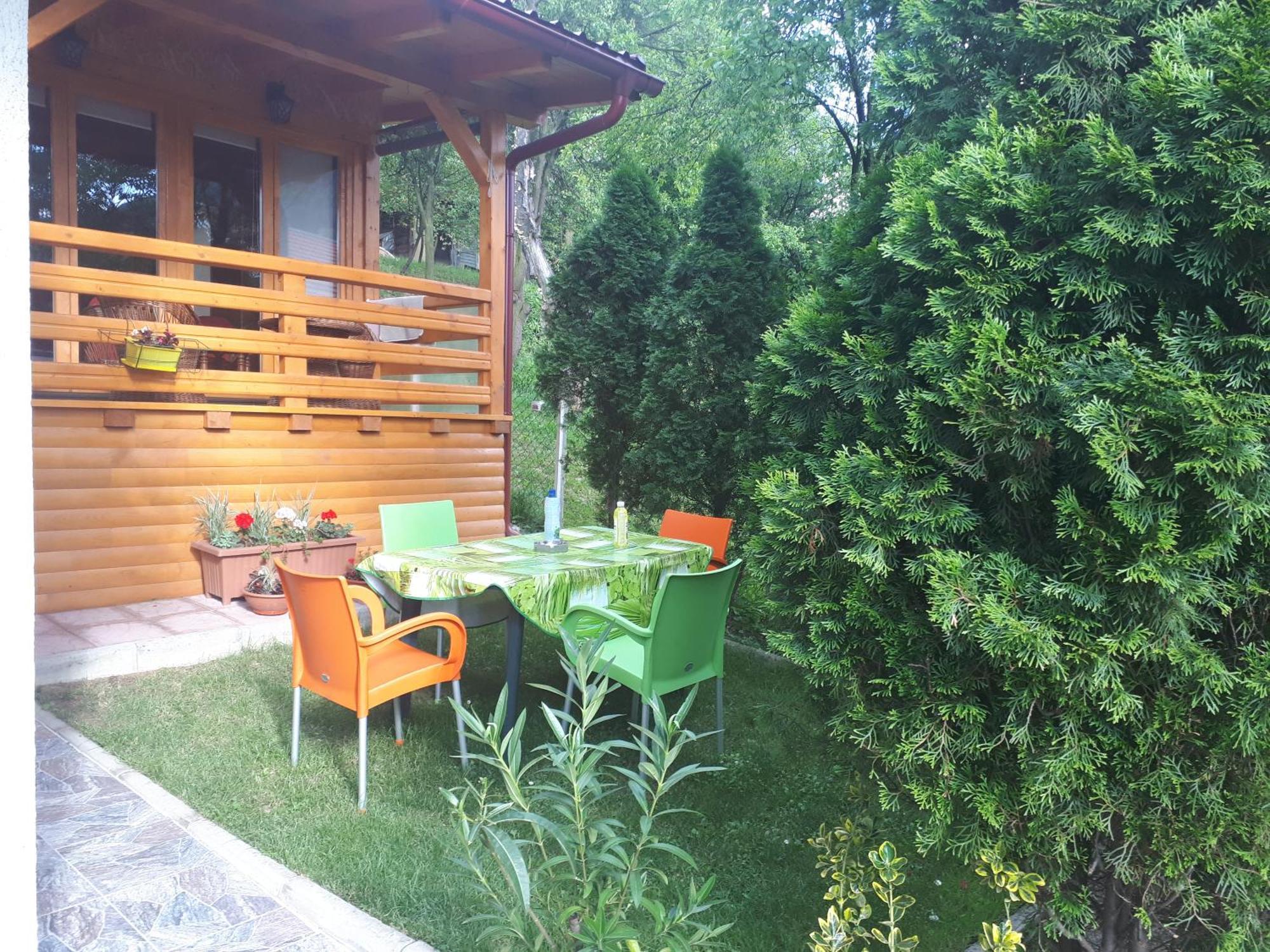 Obiteljski Apartman Borovi Visoko Ngoại thất bức ảnh