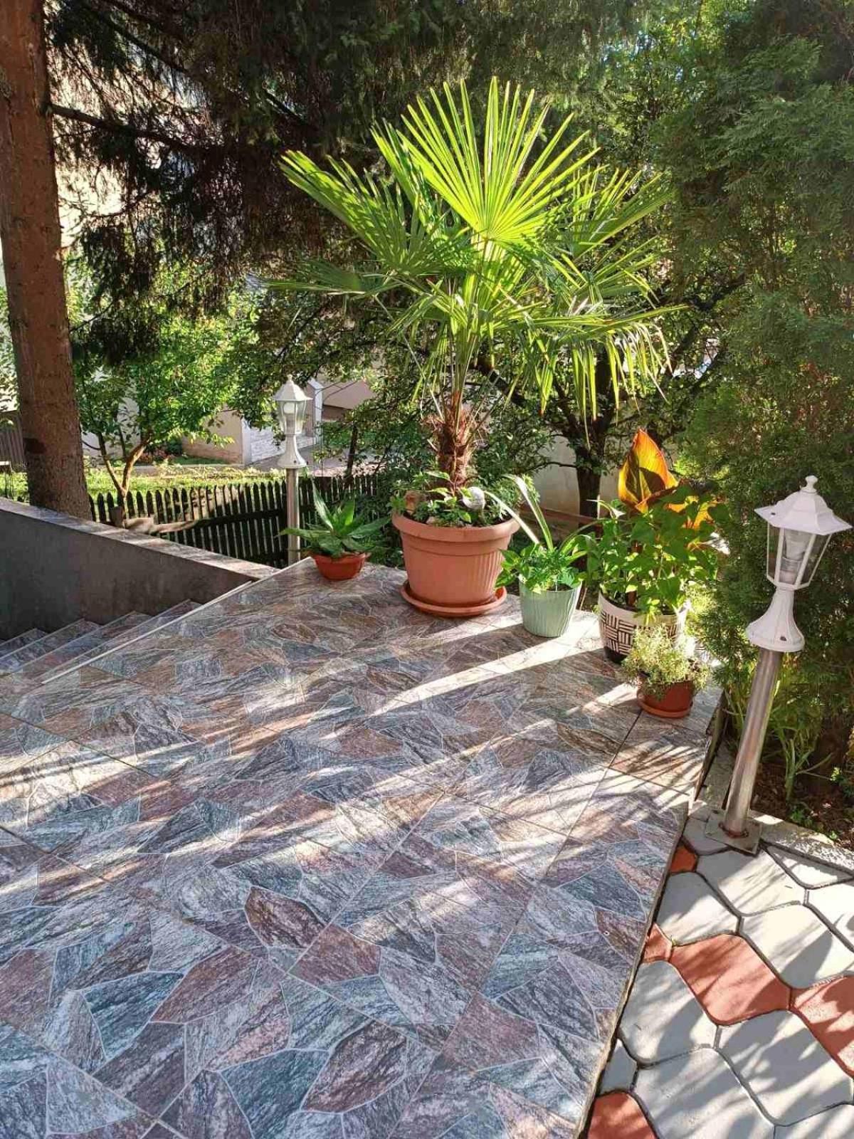 Obiteljski Apartman Borovi Visoko Ngoại thất bức ảnh