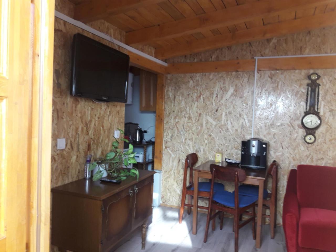 Obiteljski Apartman Borovi Visoko Ngoại thất bức ảnh